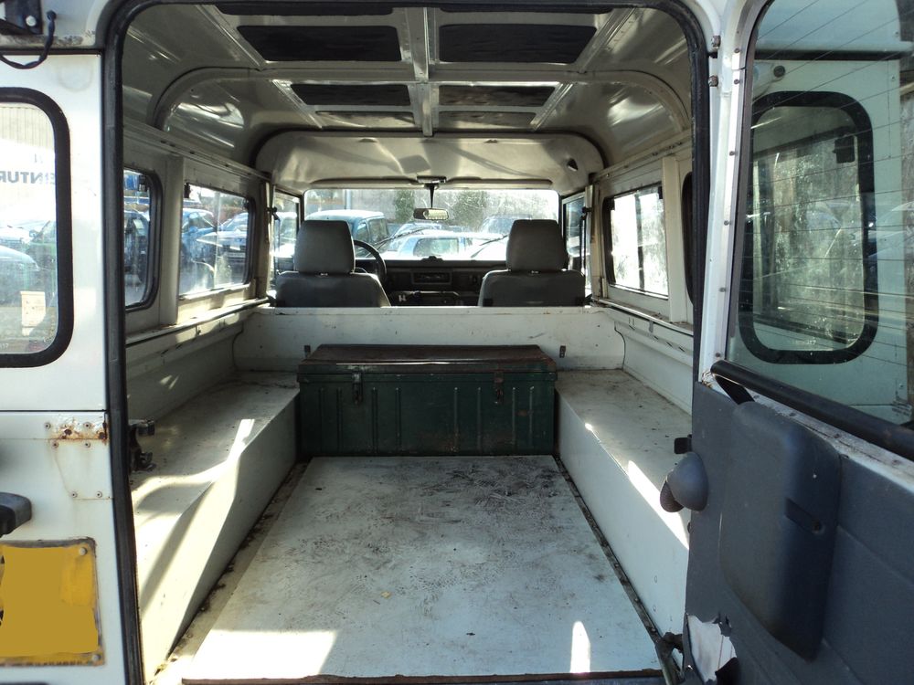 Defender 110 Td5 2001 occasion 78610 Le Perray-en-Yvelines