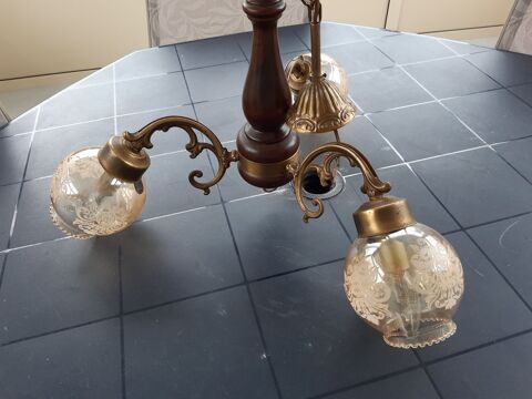 Lustre Bois et Laiton. 15 Le Vernois (39)
