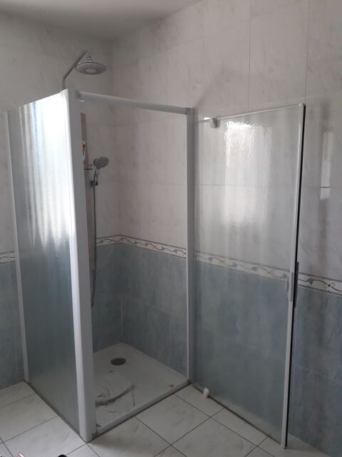 porte de douche avec paroie fixe 200 Labastide-Marnhac (46)