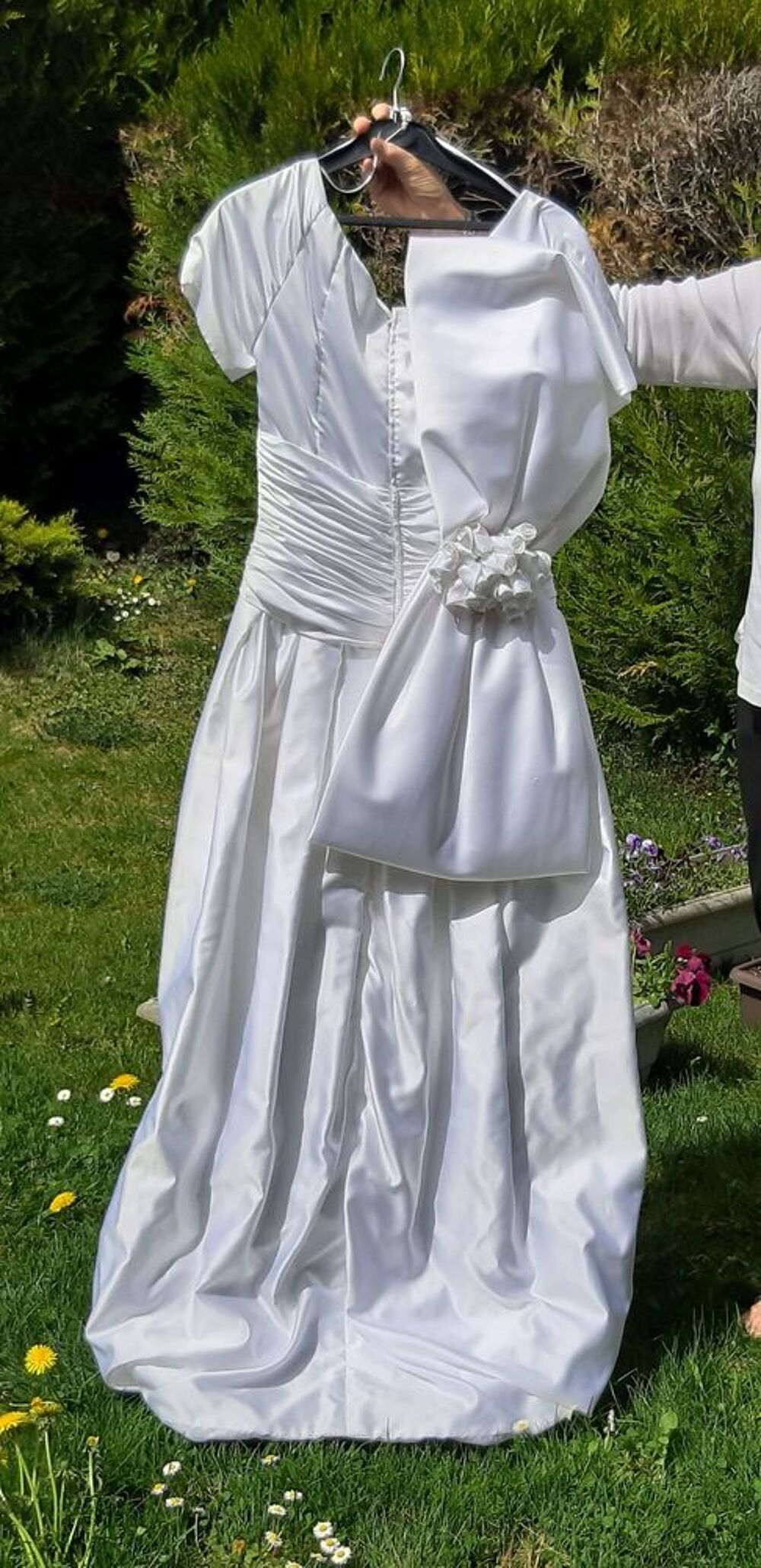 Robe de mari&eacute;e fabrication italienne neuve sans &eacute;tiquette Vtements