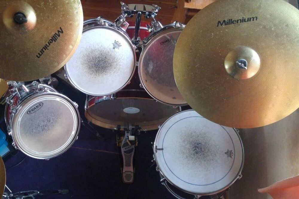 Batterie Mapex type M Instruments de musique