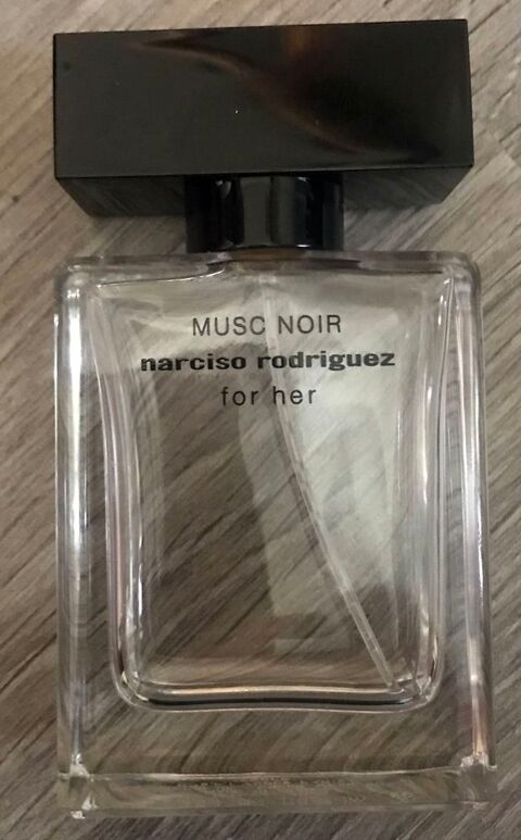 Flacon de parfum vide Musc Noir for her de Narciso Rodriguez 0 Richwiller (68)