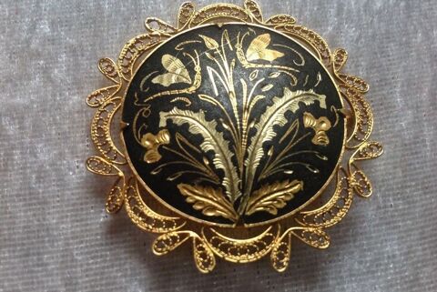 GRANDE BROCHE DAMASC�NE TOL�DE OISEAUX FLEURS Envoi Possible 20 Tr�gunc (29)