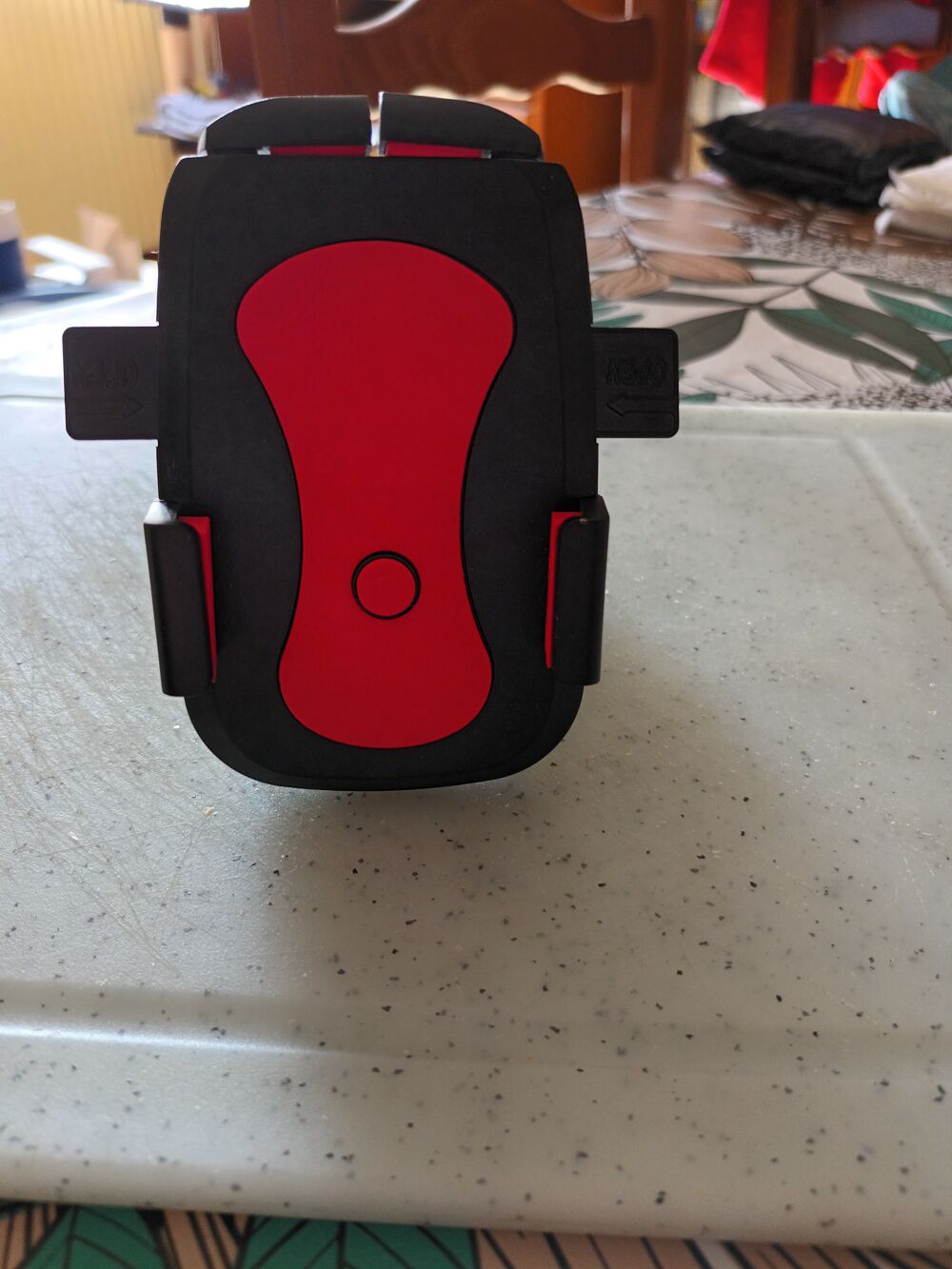 Support t&eacute;l&eacute;phone pour voiture Téléphones et tablettes