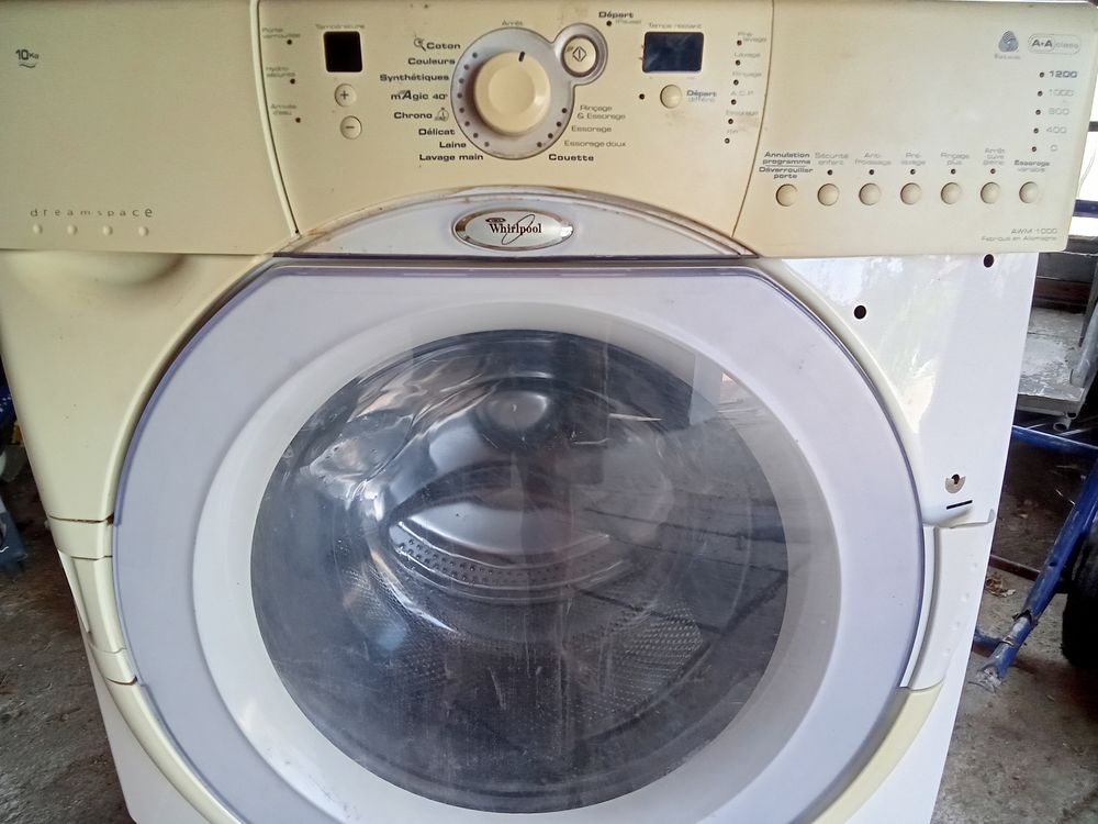 Lave linge Whirlpool pour pi&egrave;ces d&eacute;tach&eacute;es Electroménager
