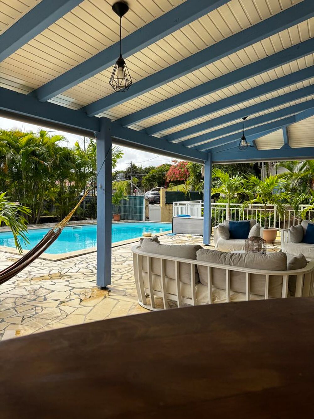 Vente Villa Villa d'architecte composée d'un T5 et d'un T2, piscine, terrain 928m2 vue mer Les trois-Îlets