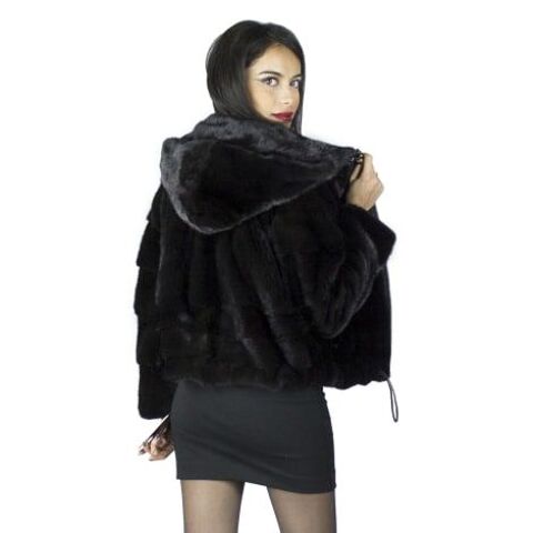 Blouson court  capuche, en vison, taille sur commande 750 Saint-Maur-des-Fosss (94)