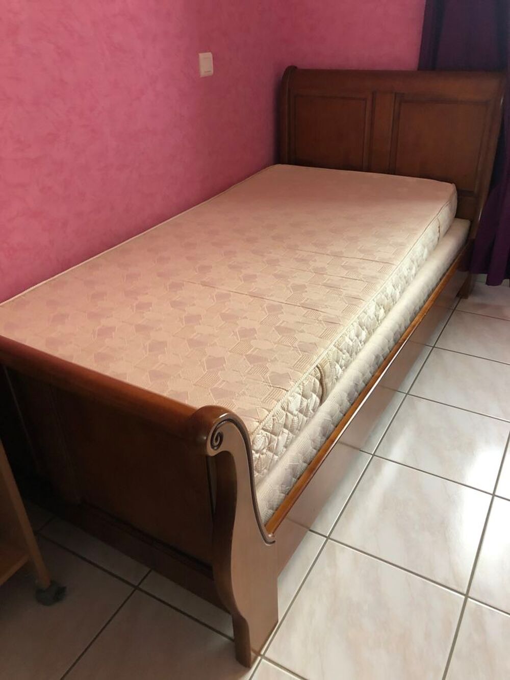 Lit + matelas + sommier tapissier Meubles