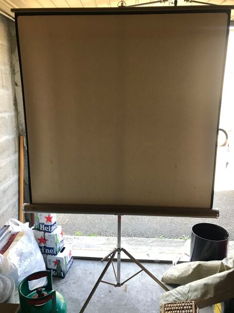 �cran de projection 75 Lyon 8 (69)