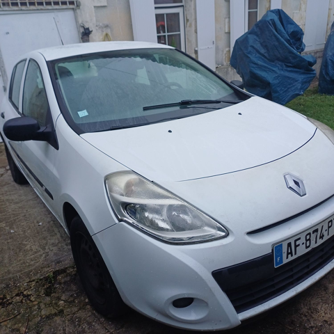 Renault Clio III Clio 1.5 dCi 70 eco2 Authentique 2008 occasion Saint-Savin 33920