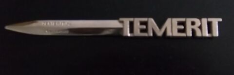 coupe papier laboratoire Menarini 15 Colombier-Fontaine (25)