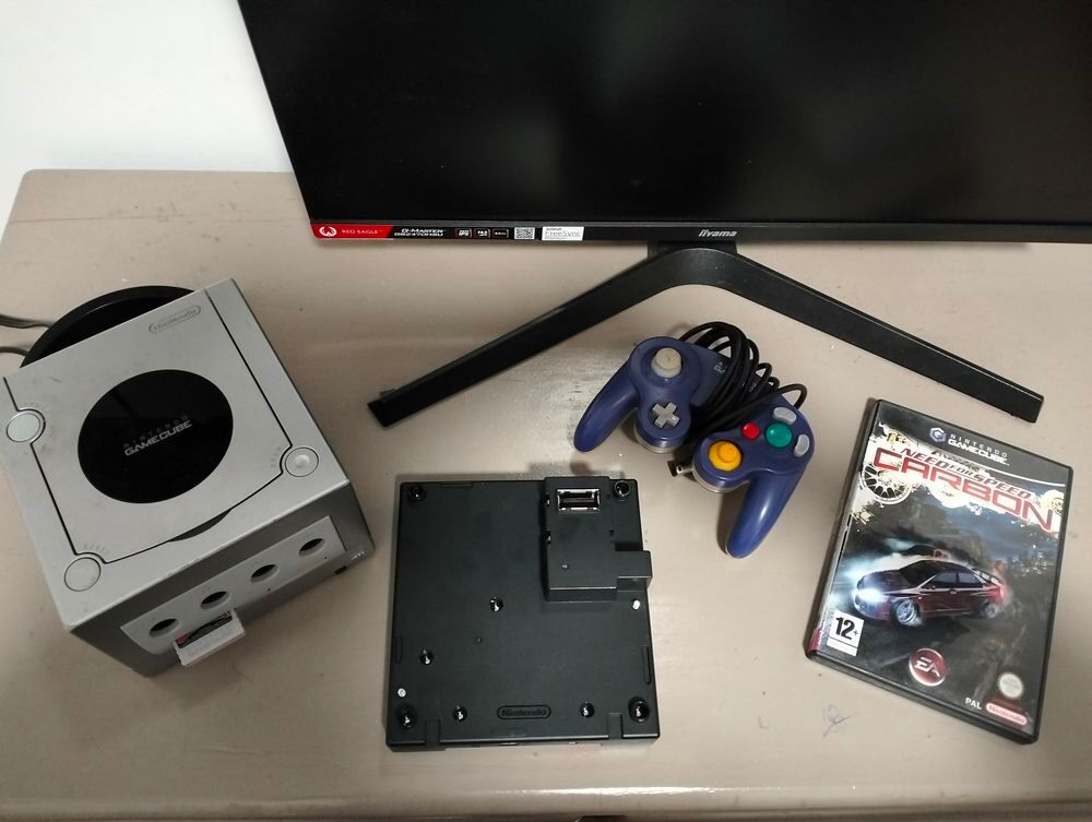 Game cube Consoles et jeux vidéos
