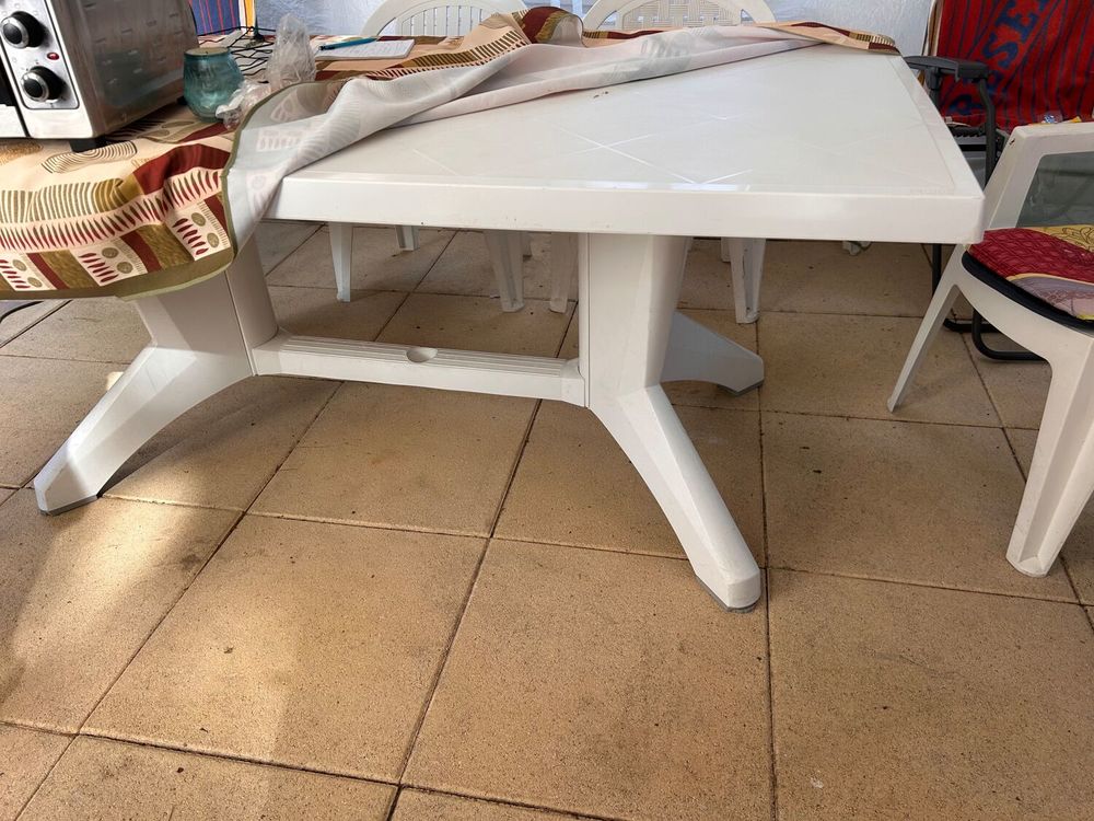 Table salon de jardin Meubles