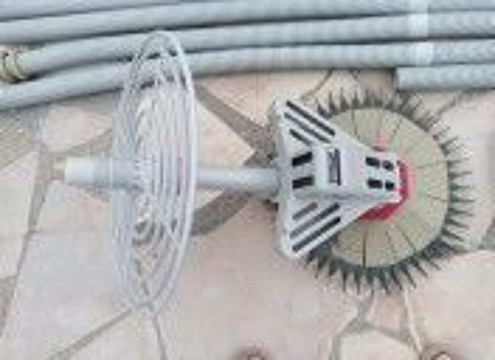 robot pour piscine Sports