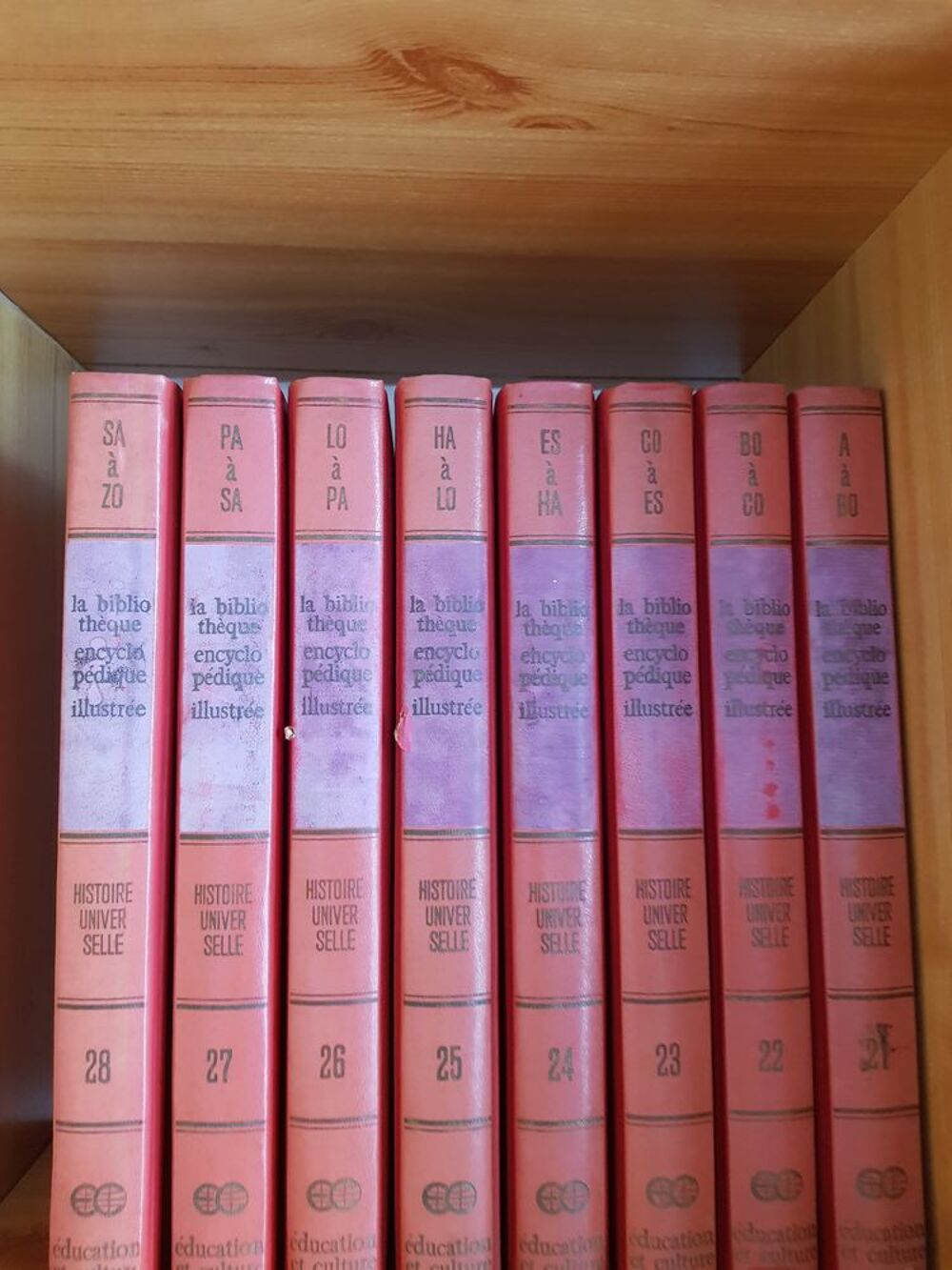  3 encyclop&eacute;dies illustr&eacute;es
20 euros par encyclop&eacute;die
Livres et BD