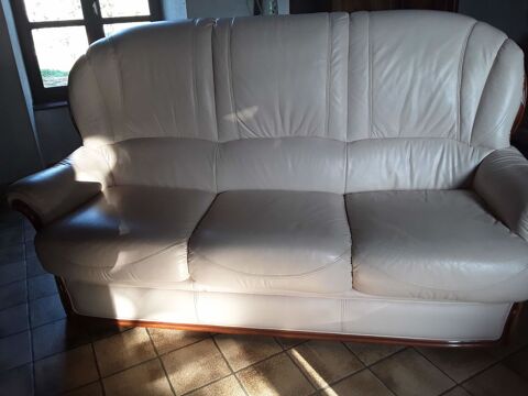 Canap� en cuir 150 Saint-Andr�-Goule-d'Oie (85)