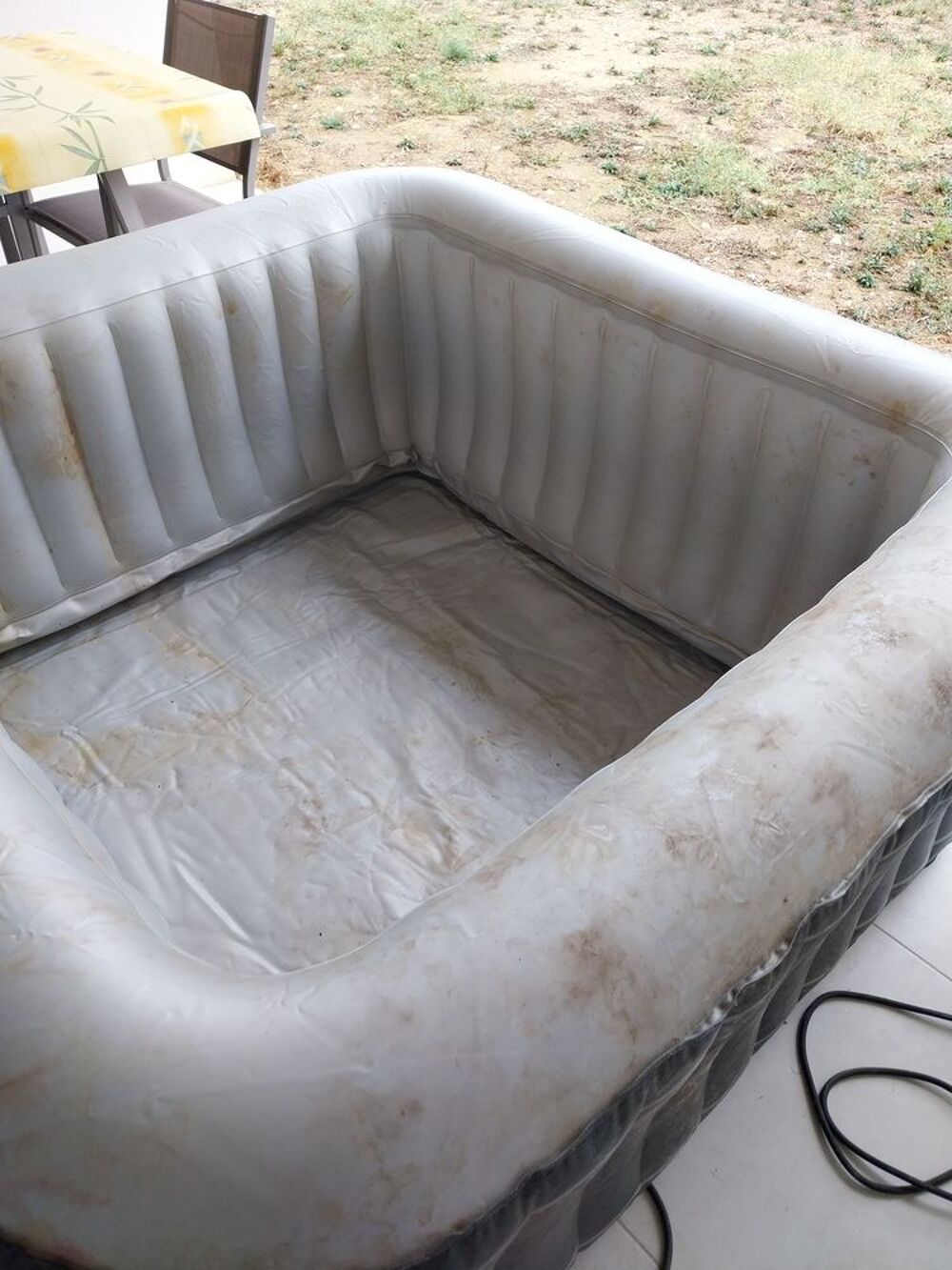 Jacuzzi Meubles