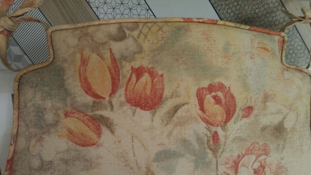DOUBLE RIDEAUX ET COUSSINS DE CHAISES ASSORTIS Décoration