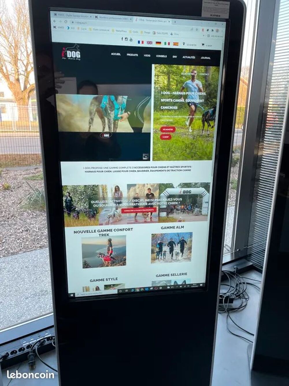 Totem vid&eacute;o 43" Full HD tactile Photos/Video/TV