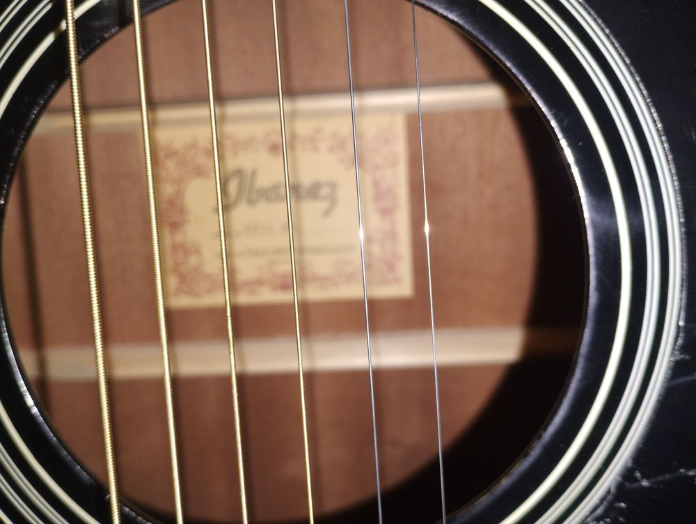 Guitares s&egrave;che IBANEZ Instruments de musique