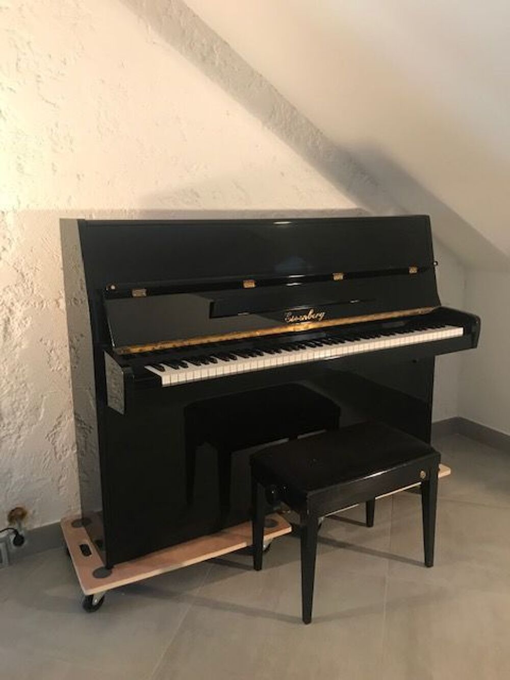 piano droit Instruments de musique