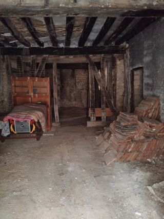  Remise / Grange  vendre 1 pice 90 m