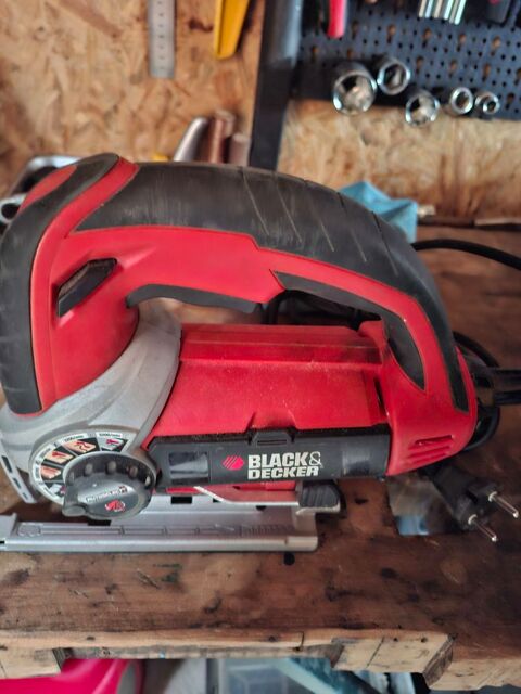 SCIE SAUTEUSE BLACK ET DECKER 20 Possesse (51)