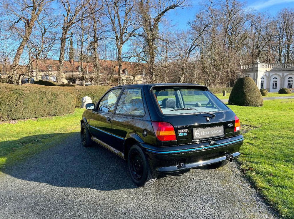 Fiesta 1.6 XR2 i 1991 occasion 59310 Auchy-lez-Orchies
