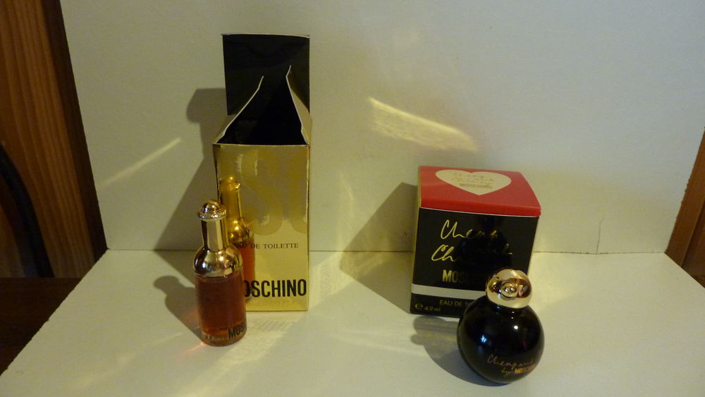 Miniature de parfum MOSCHINO 