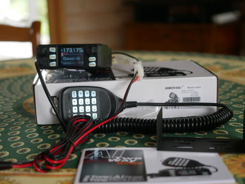 Radio Mobile VHF-UHF 25Watts 85 Verrires-en-Anjou (49)