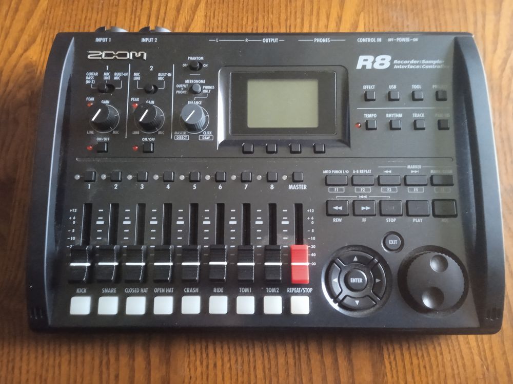 zoom r8 studio num&eacute;rique 8 pistes Instruments de musique