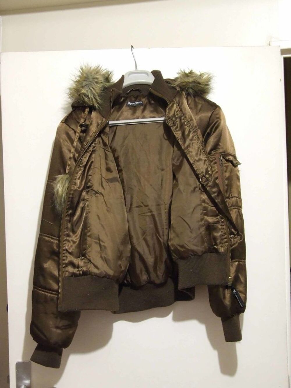 Doudoune, veste chaude, couleur caramel T. 2 (36 38) NEUVE Vêtements