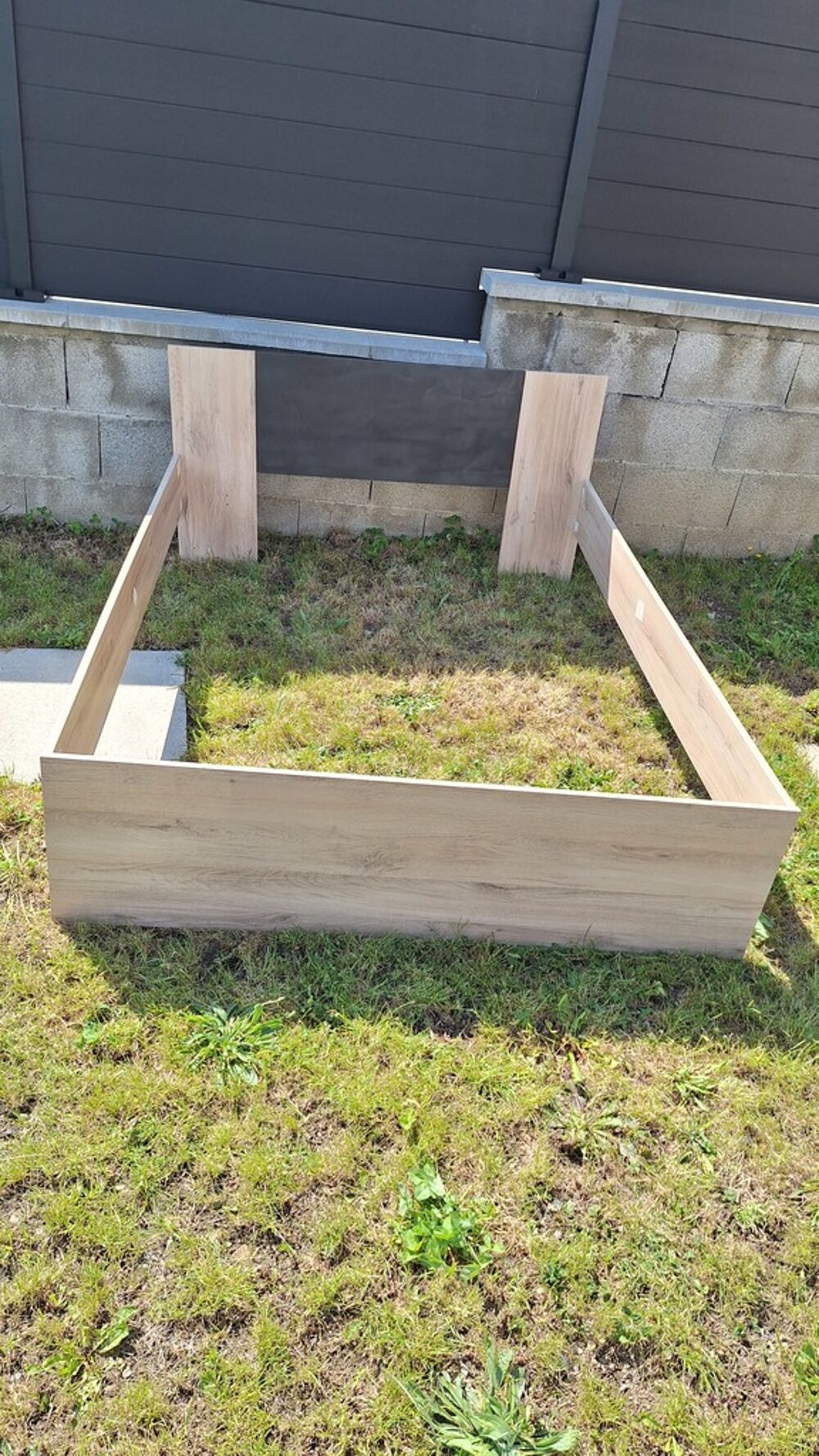 Cadre de lit en bois clair &agrave; assembler Meubles