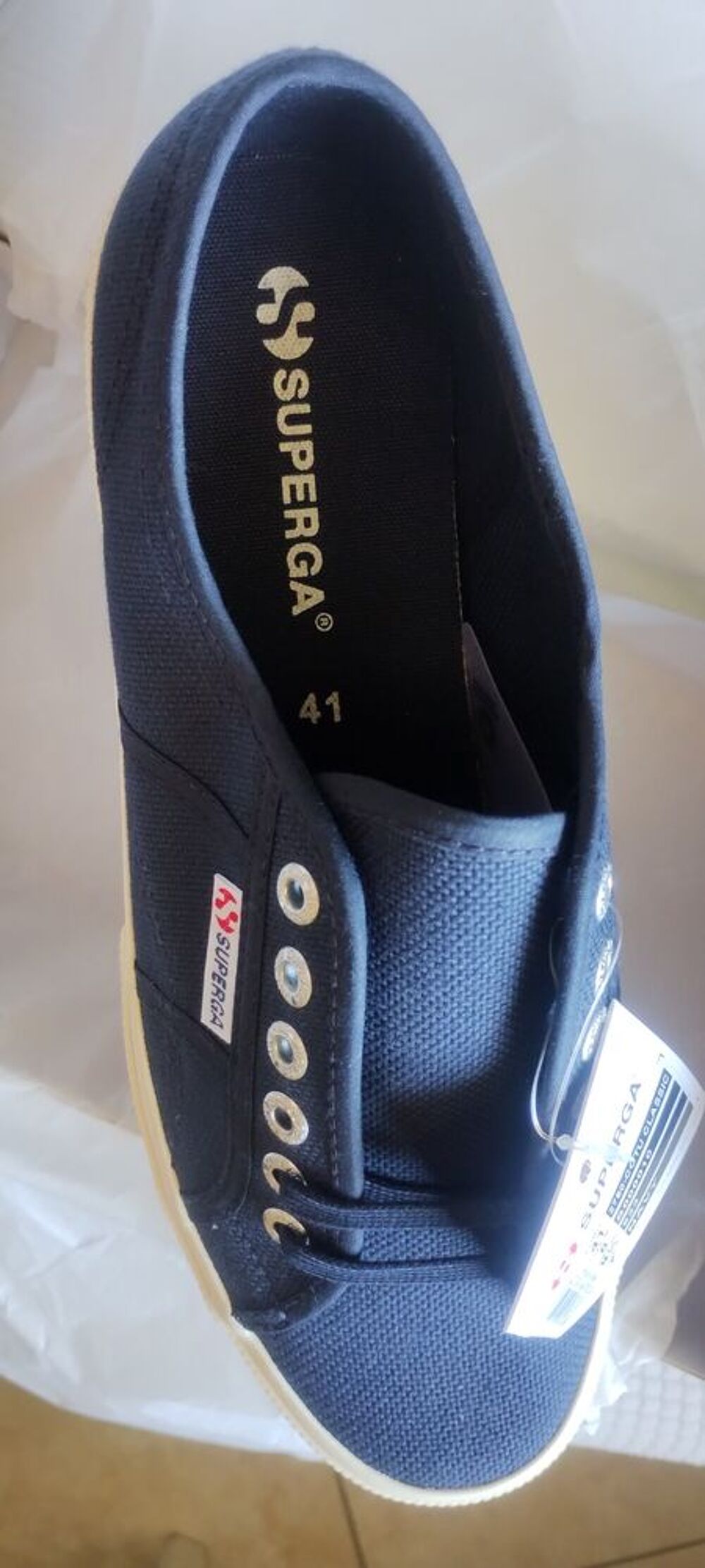des Superga 2750 bleu marine, taille 41. Neuves, Chaussures