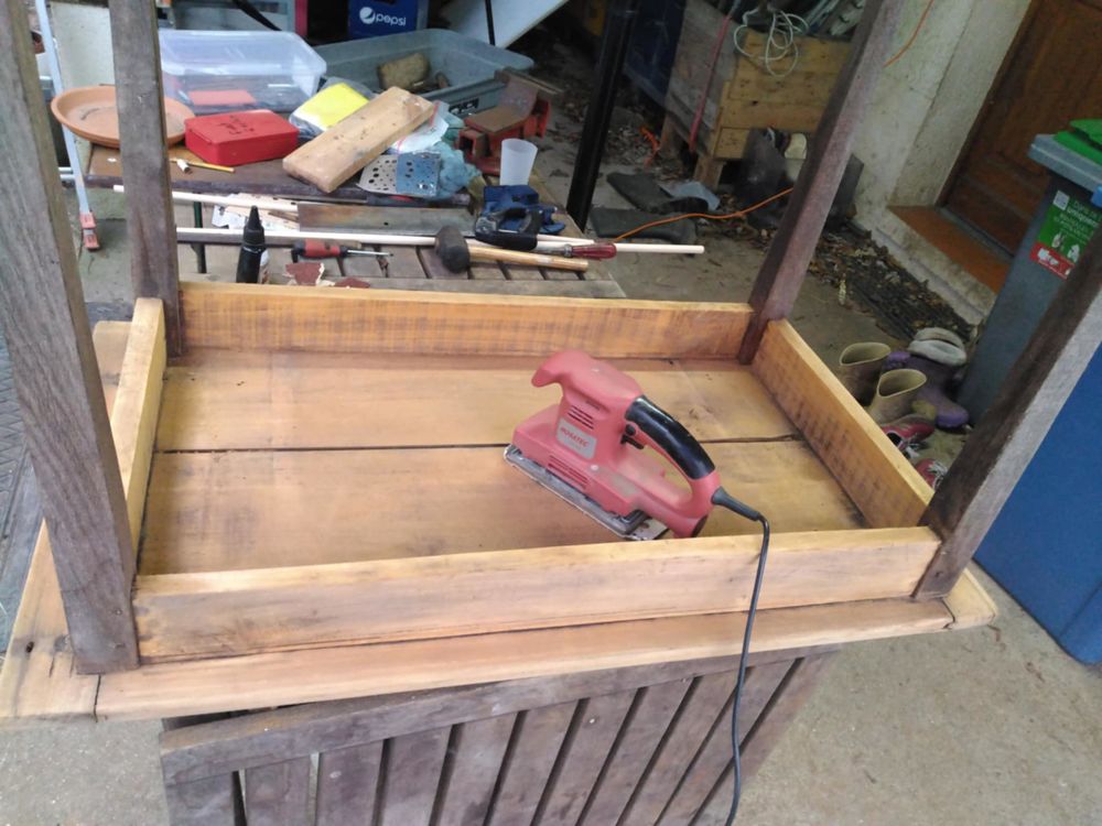 Table en bois r&eacute;nov&eacute;e Meubles
