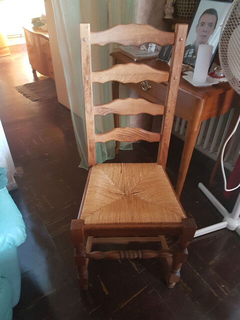 Table de salle  manger en bois+4chaises+Meuble TV 150 Montigny-ls-Metz (57)
