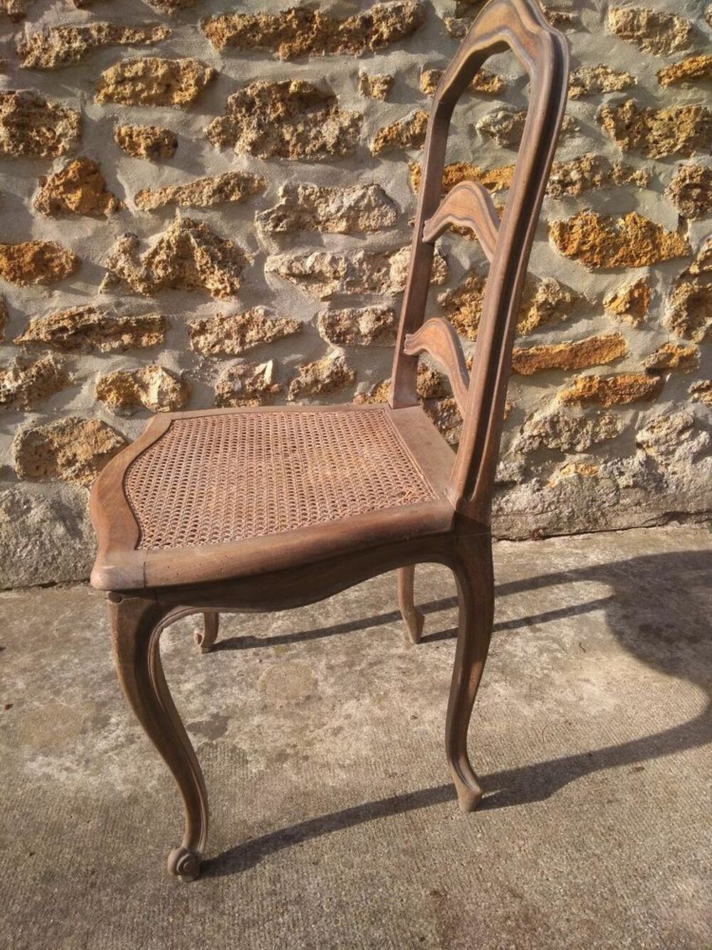 5 chaises rustiques style LouisXV &agrave; restaurer Meubles