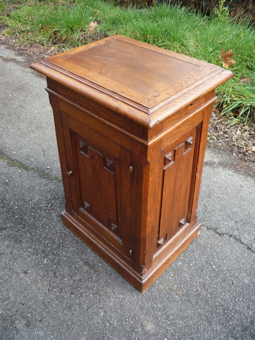 Chevet/table de nuit/meuble d'appoint (G) Meubles