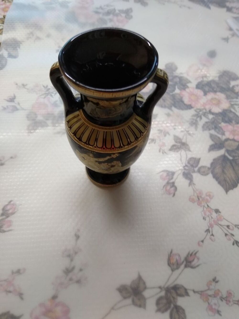 V&eacute;ritable petit vase Grec de Stakias sign&eacute; fait main 