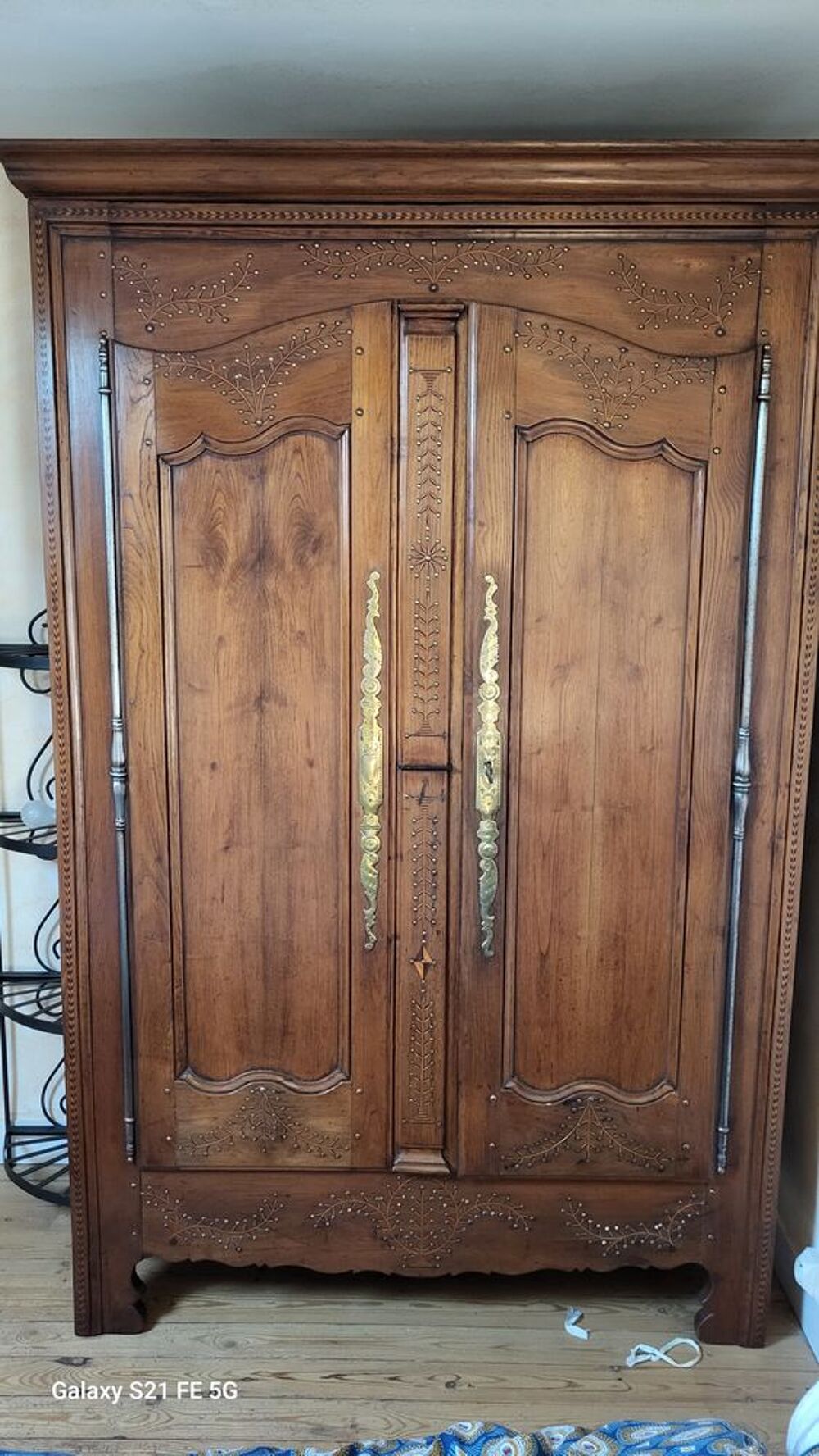 Armoire bretonne. Meubles