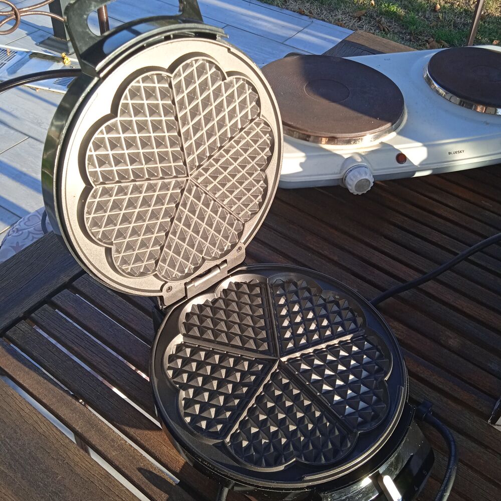 Gaufrier sylvercrest forme coeur tr&egrave;s bon &eacute;tat Electroménager