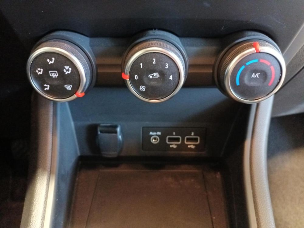 Captur TCe 90 Evolution 2024 occasion 08000 Charleville-M&eacute;zi&egrave;res