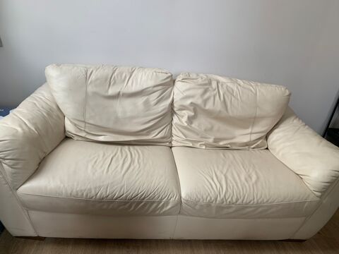 Canap de cuir blanc IKEA pour 3 personnes 100 Fontainebleau (77)