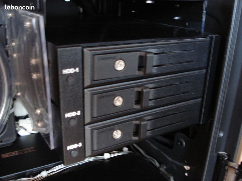 Boitier pc Cosmos 2 de Coolermaster refroidit par eau Matériel informatique
