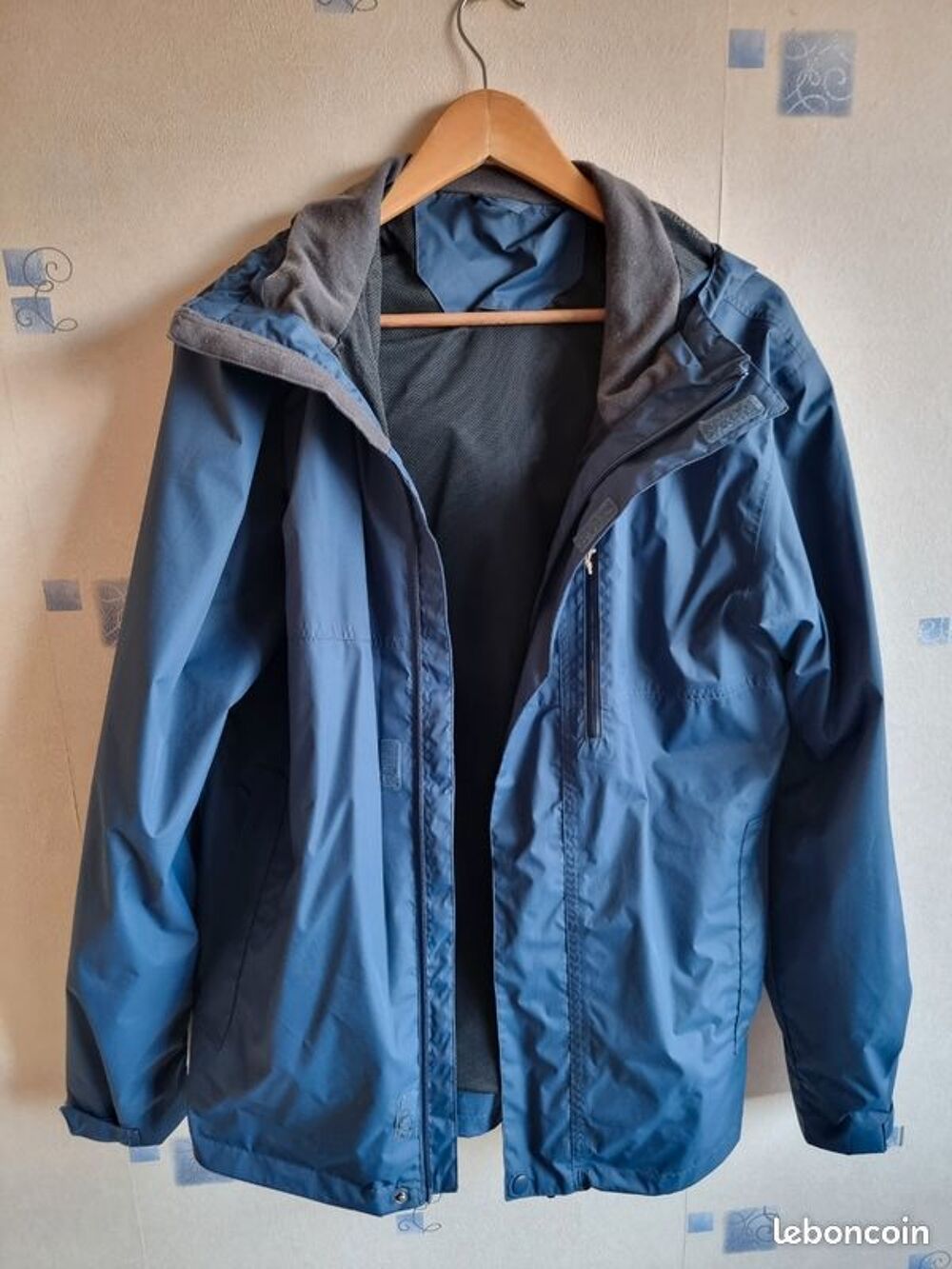 Veste imperm&eacute;able Quechua Vêtements