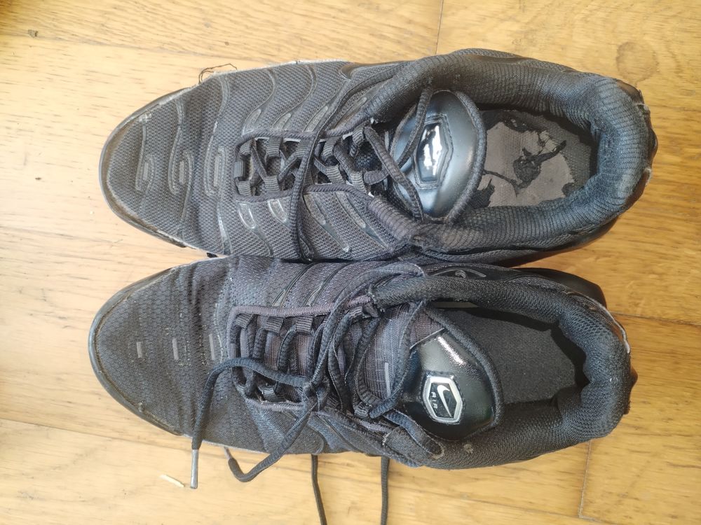 Nike TN (43)
Chaussures