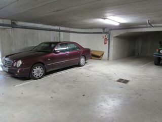  Parking / Garage à louer 15 m²