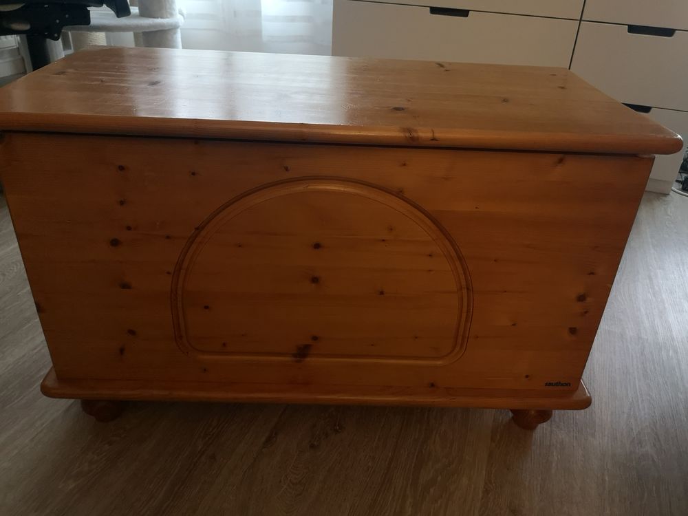 Coffre en pin clair
Mobilier enfants
