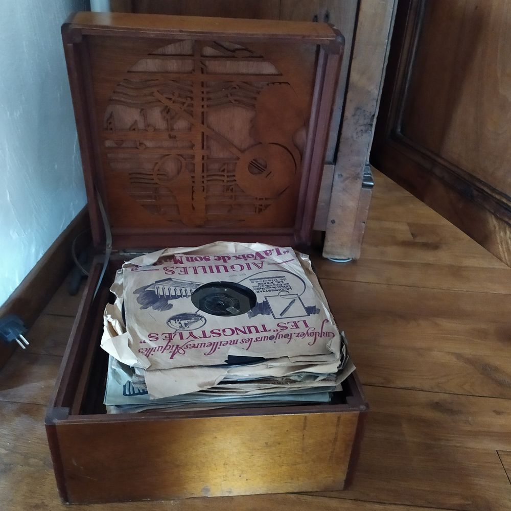 gramophone et disques vinyle 