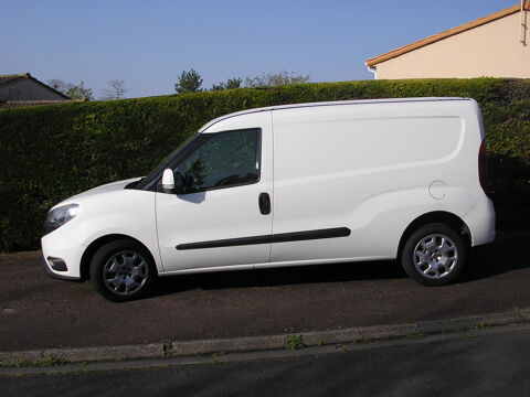 Fiat Doblo DOBLO CARGO FT 1.6 MULTIJET 120 PACK PROFESSIONAL TRIO NAV 2017 occasion Angoulême 16000